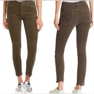 MOTHER The Looker Crop Chew Corduroy Jean in Hopscotch